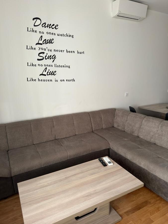 City Rent 1 Осиек Экстерьер фото